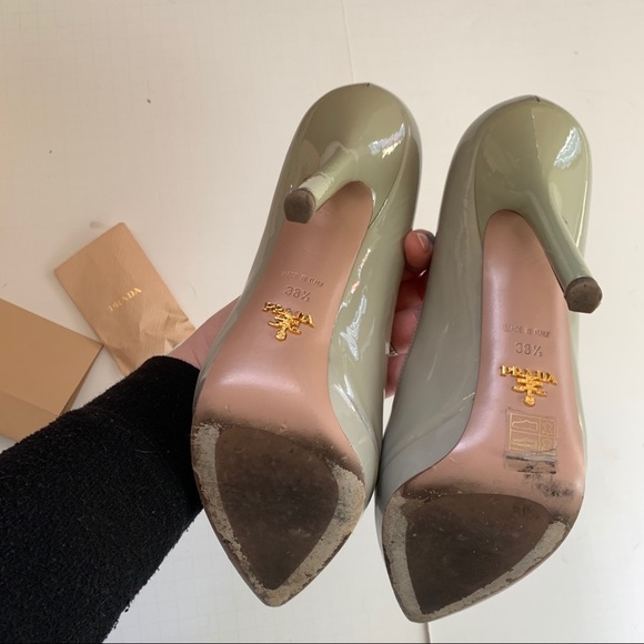 Prada Donna Patent Leather Heel Size 38.5 w/ Box - Picture 6 of 12